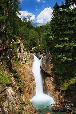 Wasserfall Zechnerfall in der Groppensteinschlucht in Obervellach, &Ouml;sterreich.