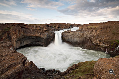 Wasserfall Aldeyjarfoss in Island.
