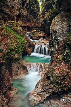 Wasserfall in der Wolfsklamm in Stans, &Ouml;sterreich.