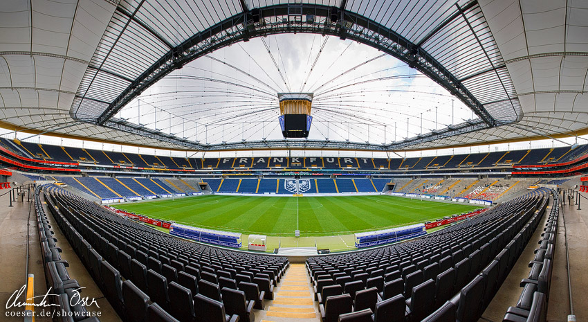 Stadionpanorama der Commerzbank Arena der Eintracht in Frankfurt, Deutschland.