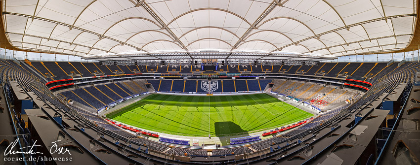 Stadionpanorama der Commerzbank Arena der Eintracht in Frankfurt, Deutschland.