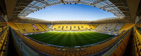 Panorama des Rudolf-Harbig-Stadions in Dresden, Deutschland