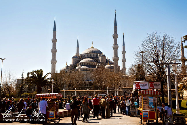 Die Sultan-Ahmed-Moschee (Sultanahmet Camii) in Istanbul, Türkei.