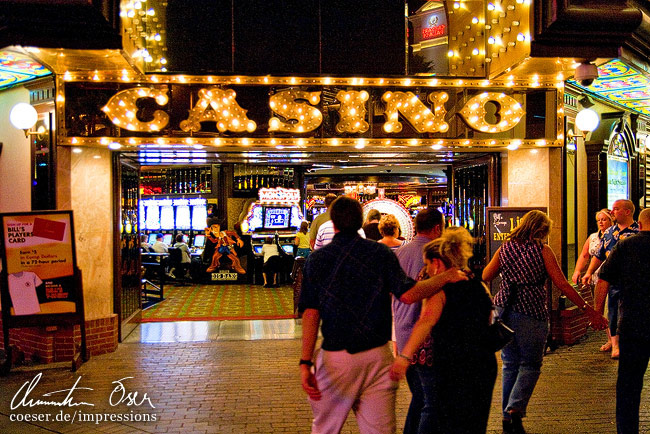 Eingang zu einem von Dutzenden Casinos in Las Vegas, USA.