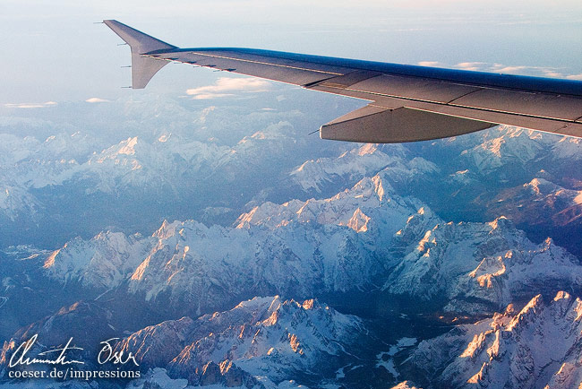 Flug über die Alpen.