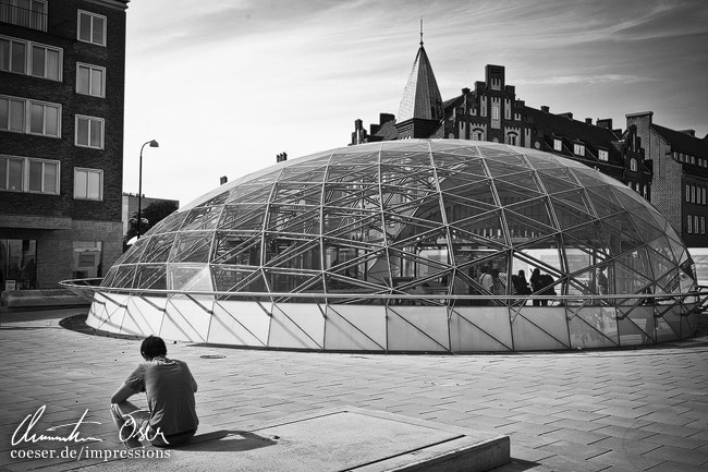Eine Glaskuppel des Triangeln-Stationsgebäudes in Malmö, Schweden.