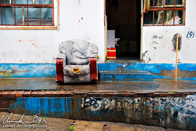 Das Haus eines Einwohners bietet eine Stillleben-Szenerie in Peking, China.