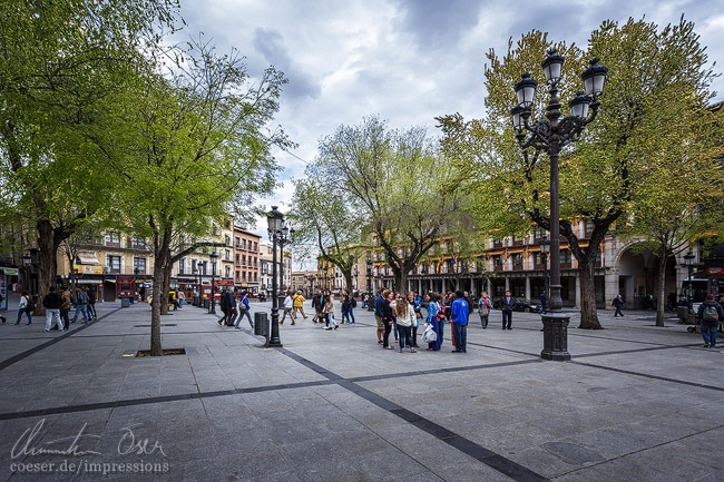 Der Plaza de Zocodover in Toledo, Spanien.